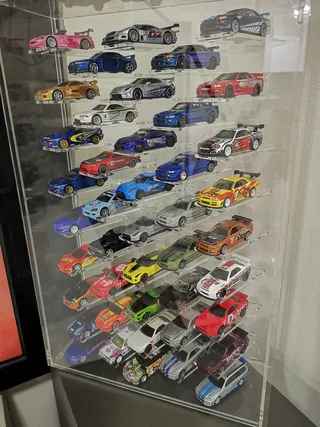 Vitrine 1:64 Für 48 Autos — 64P48 — beim Kunden