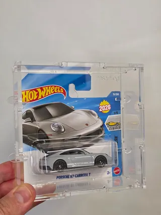 Box für Hot-Wheels-Karten — in der Hand