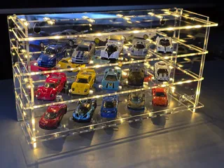 Vitrine 1:64 Für 15 Autos — 64M15L — Spiegel-Rückwand
